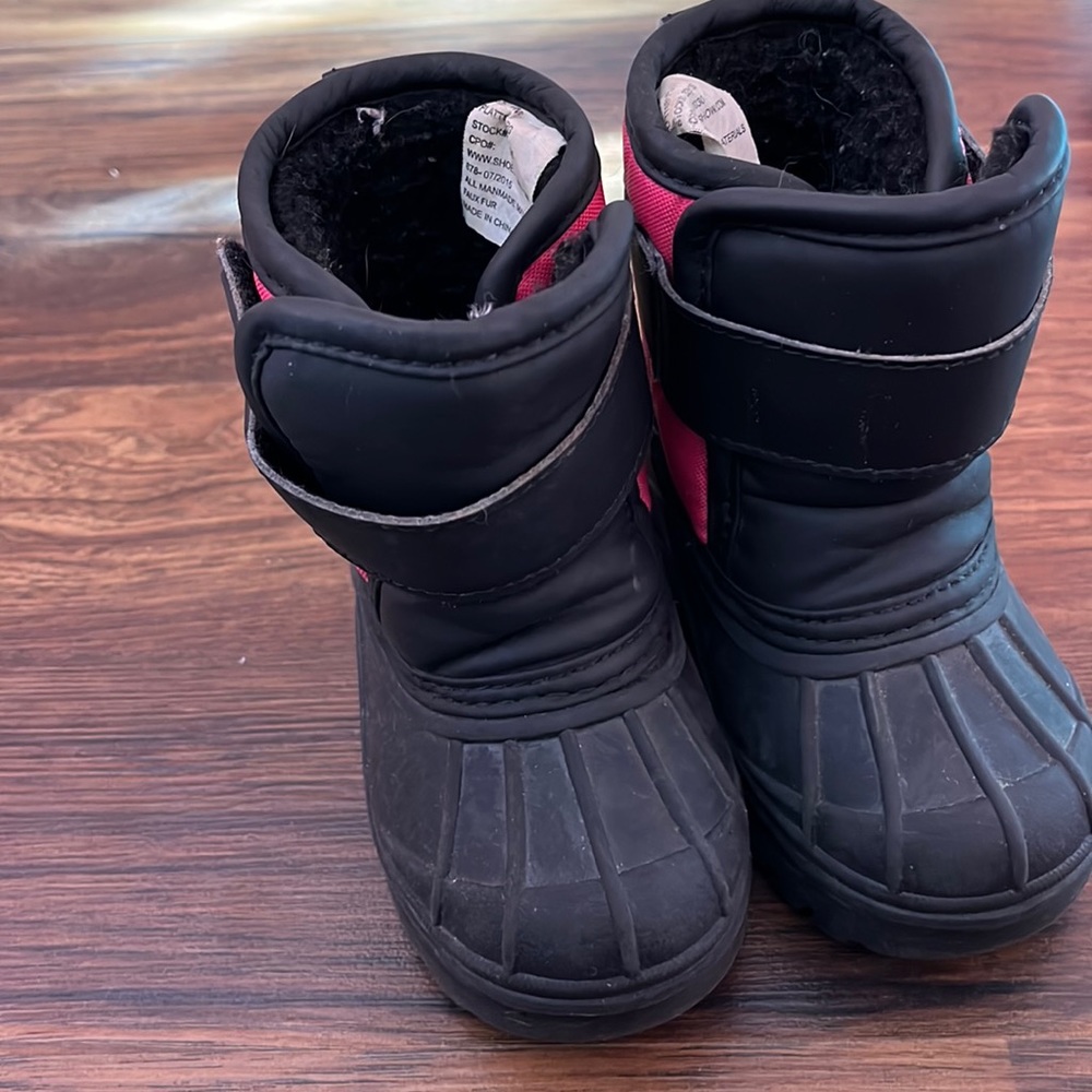 Mountain Creek toddler girl boots